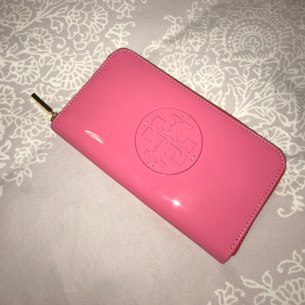 Pink Tory Burch Wallet **BRAND NEW WITH TAGS**