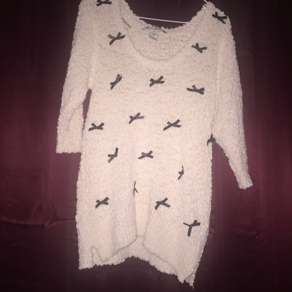 Sweater with Bows American Rag cute
