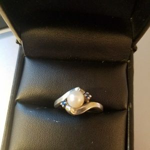 Vintage pearl and sapphire ring in 10k white gold