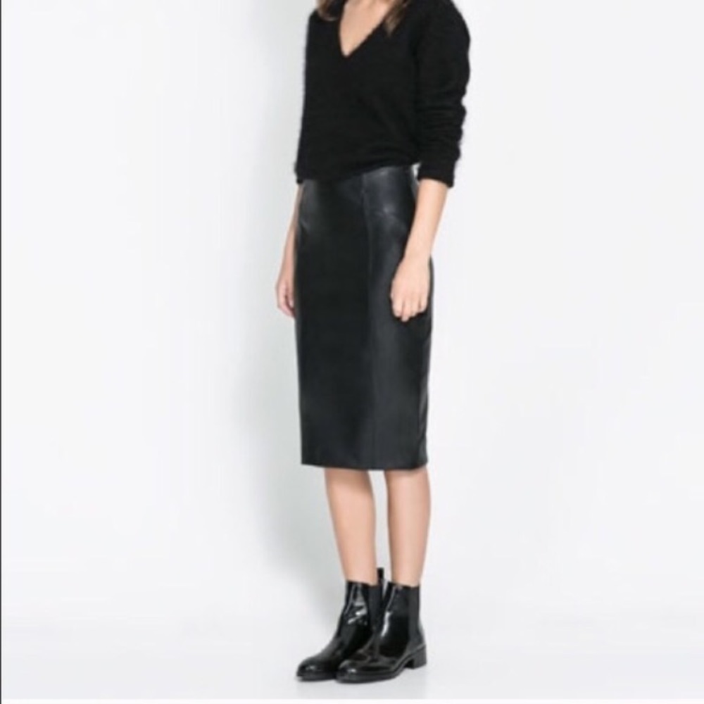 Zara black faux leather pencil skirt