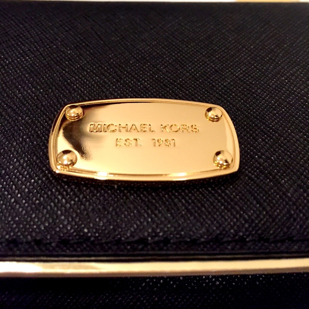 NWTs Michael Kors Classic Saffiano Leather Wallet - Picture 4 of 6