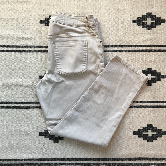 Chico’s Beige Platinum Skinner Jeans - Picture 2 of 7