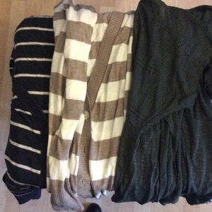 Bundle of 3 sweater