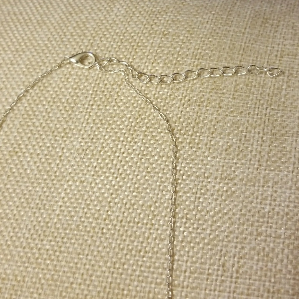Necklace New - Picture 3 of 5