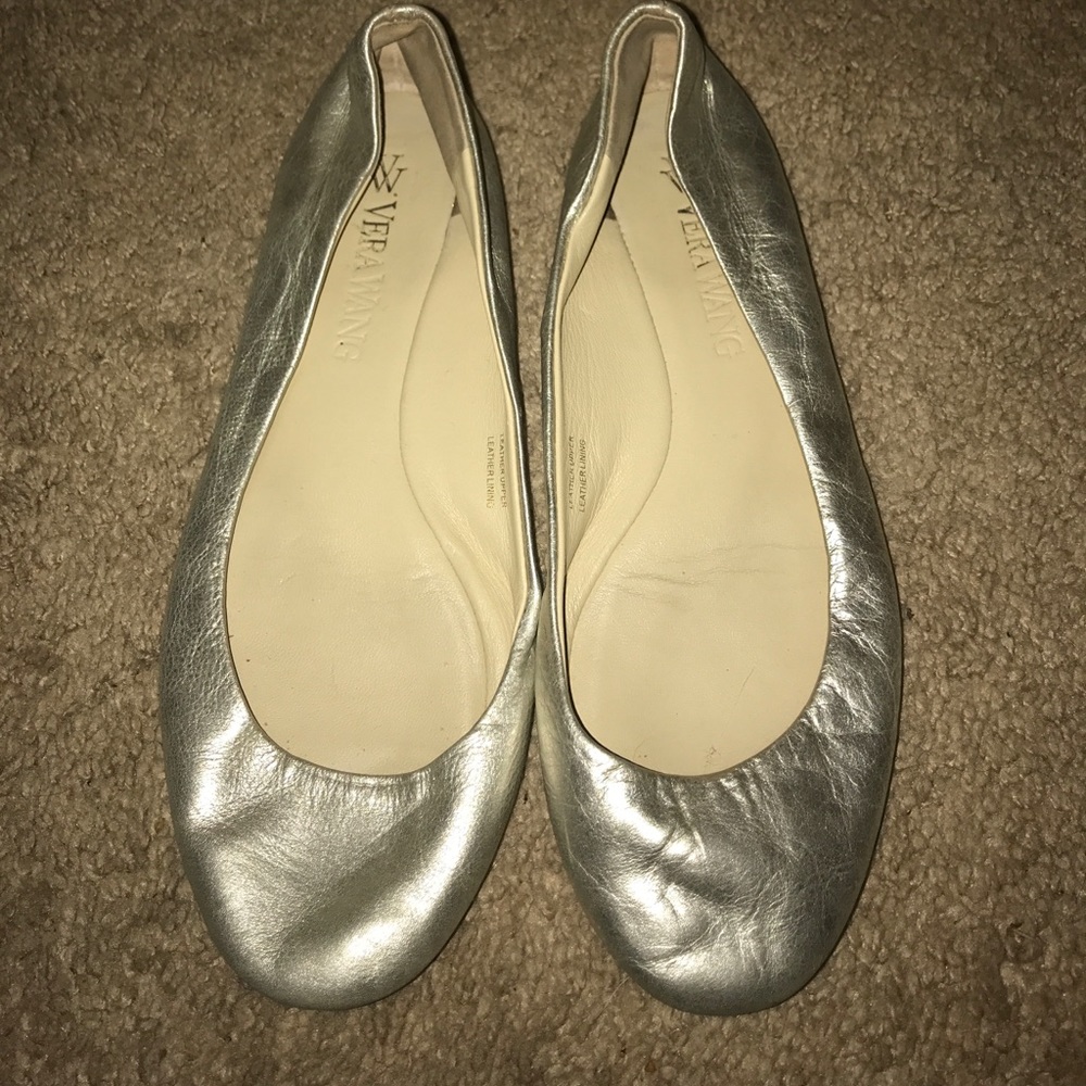 Vera Wang Silver Flats