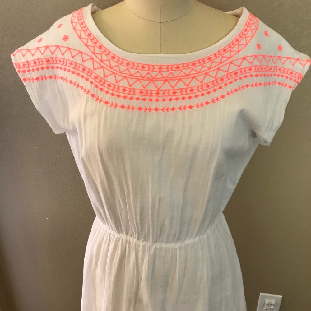 White and hot pink dress