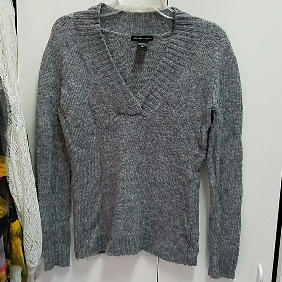 Wool Sweater - Picture 1 of 2