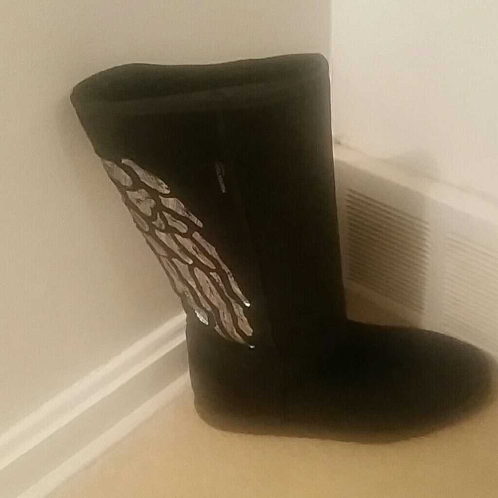 NEW Koola burra.  Australian sheepskin boots