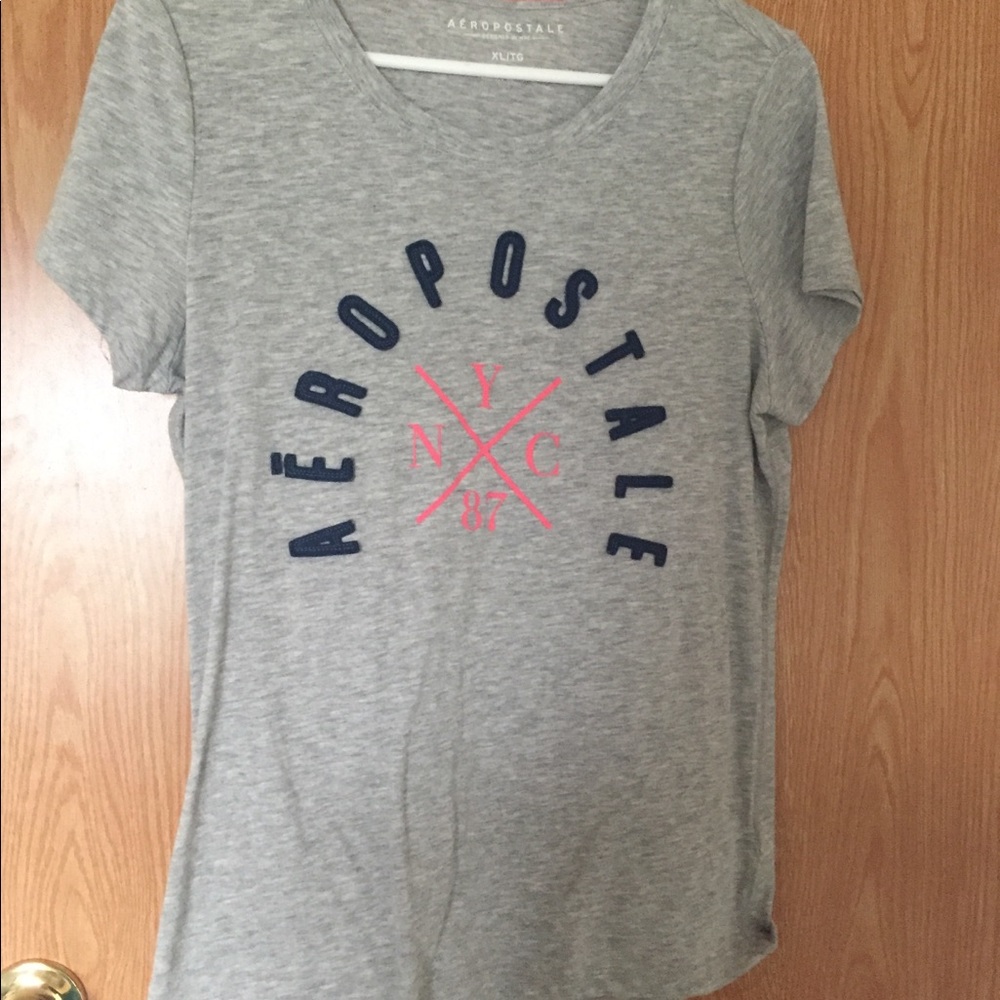 Aéropostales shirt