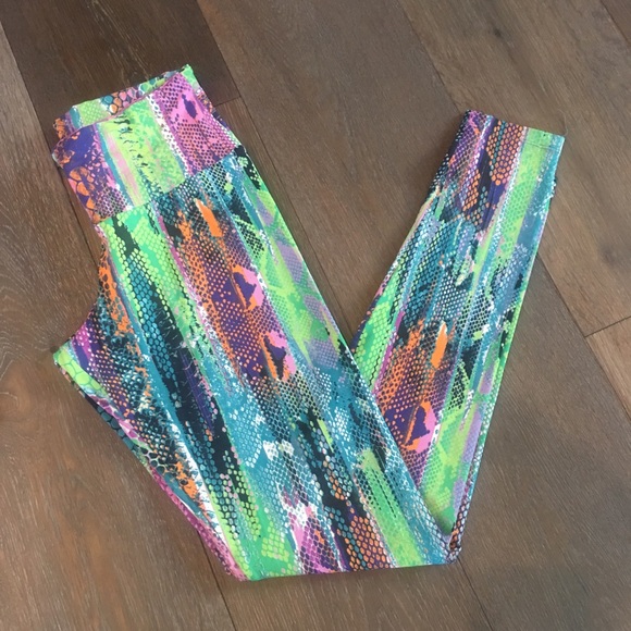 💚💜🧡 Colorful Abstract Leggings ☀️ YOGA 🧘🏾‍♀️ - Picture 1 of 8