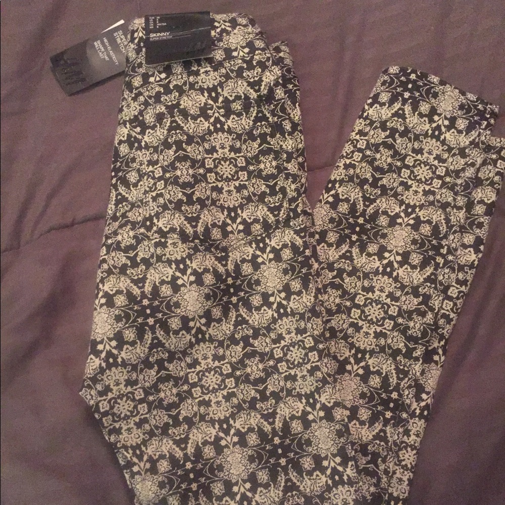 Skinny jeans