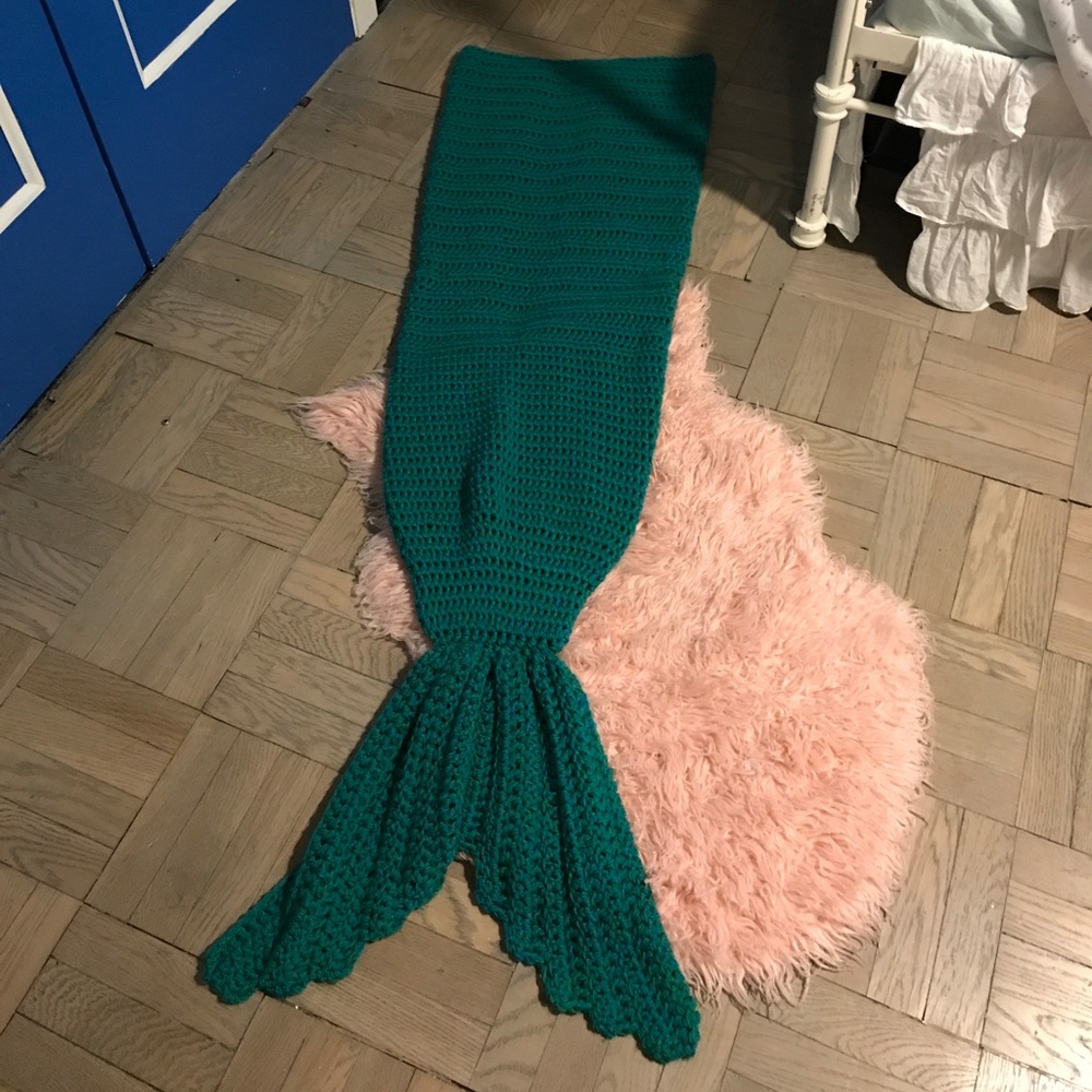 ❌SOLD: Girls Mermaid Tail Blanket