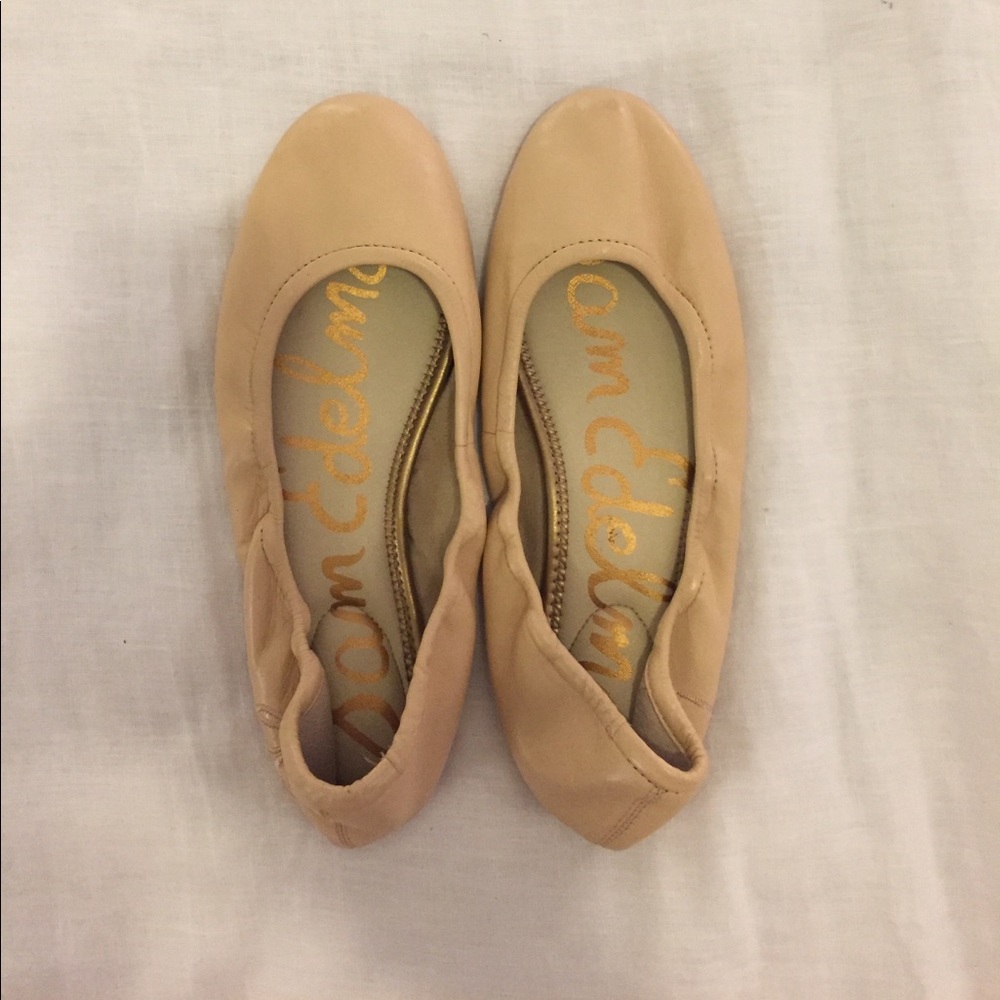 Ballet flats, leather