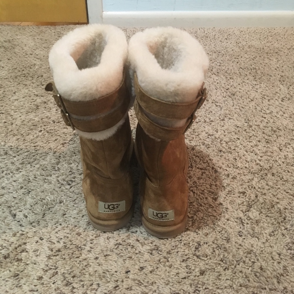 UGG sheepskin boots size 10 women's