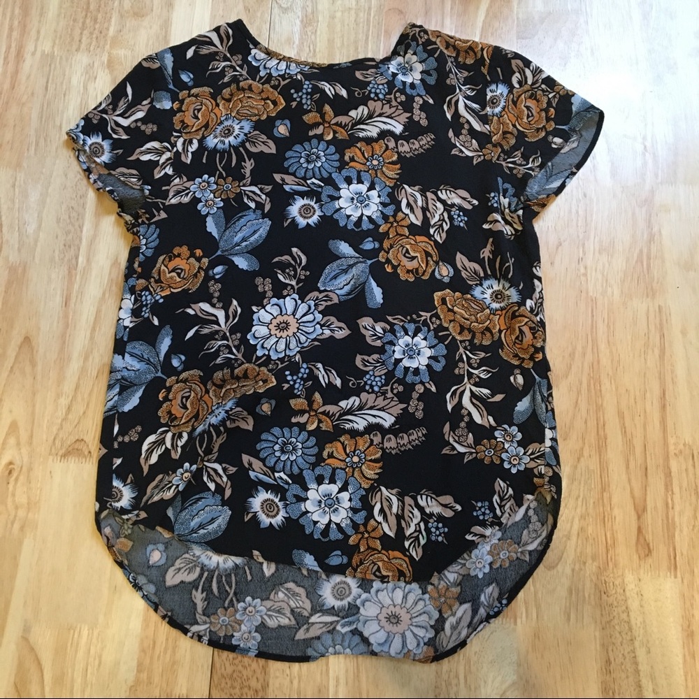 🍑Gorgeous H&M Floral Blouse