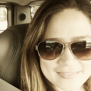 Meet your Posher, Paula