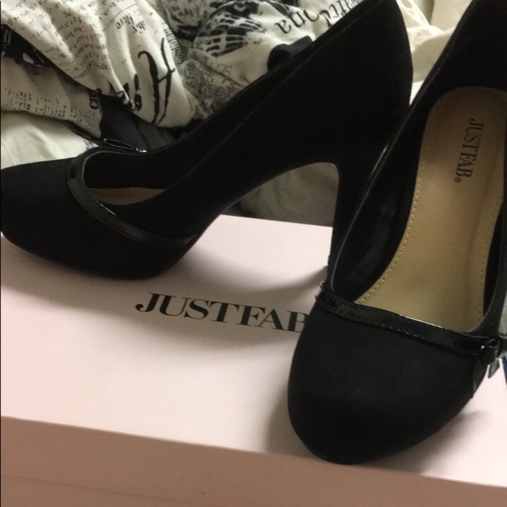 Just Fab black pumps size 7.5