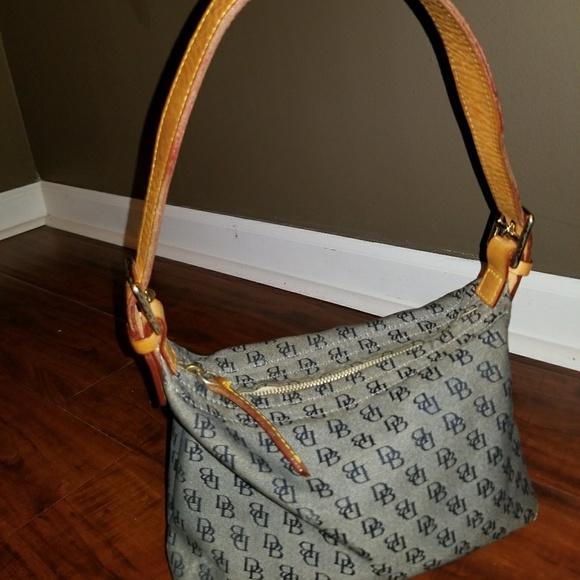 Dooney & Bourke Handbag Authentic - Picture 4 of 4