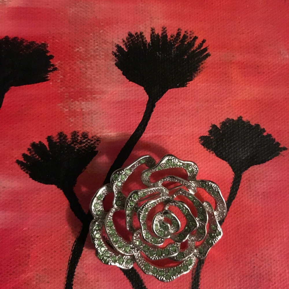 Flower brooch