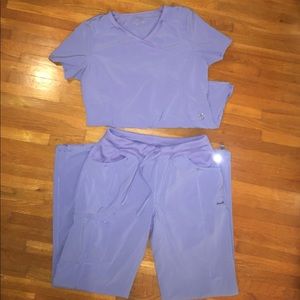 Cherokee infinity scrubs (Medium set)
