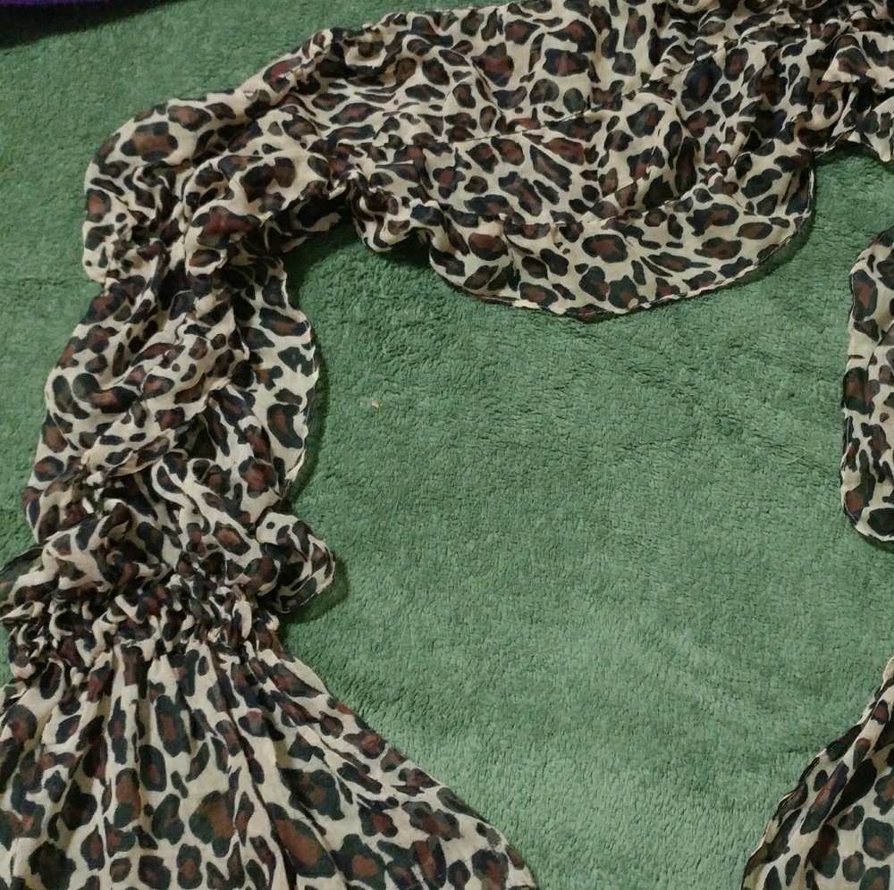 Scarf - Picture 2 of 3