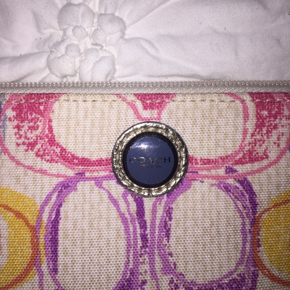 Authentic Coach Wristlet - Picture 2 of 4