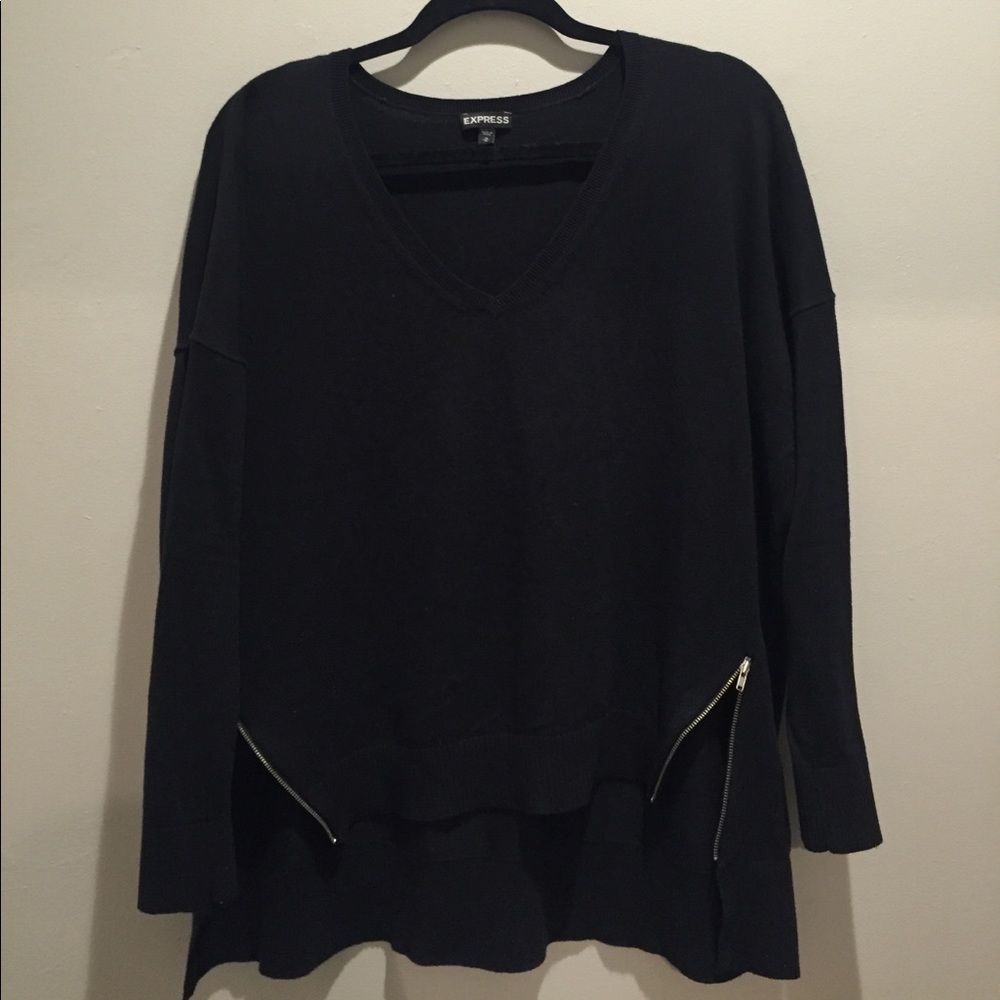 Express Black V-Neck Long-Sleeved Sweater