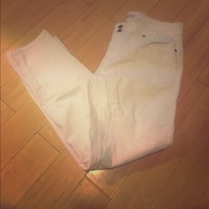 GUC white Levi's mid skinny size 16