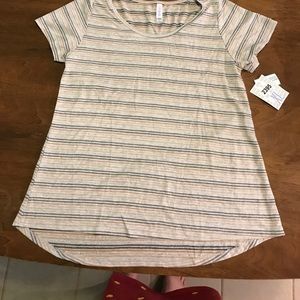 Elegant LuLaRoe Classic Tee