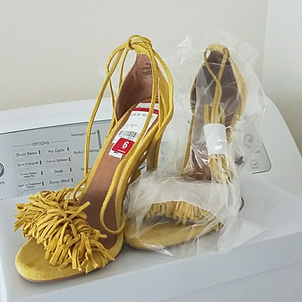 Fringe yellow heels