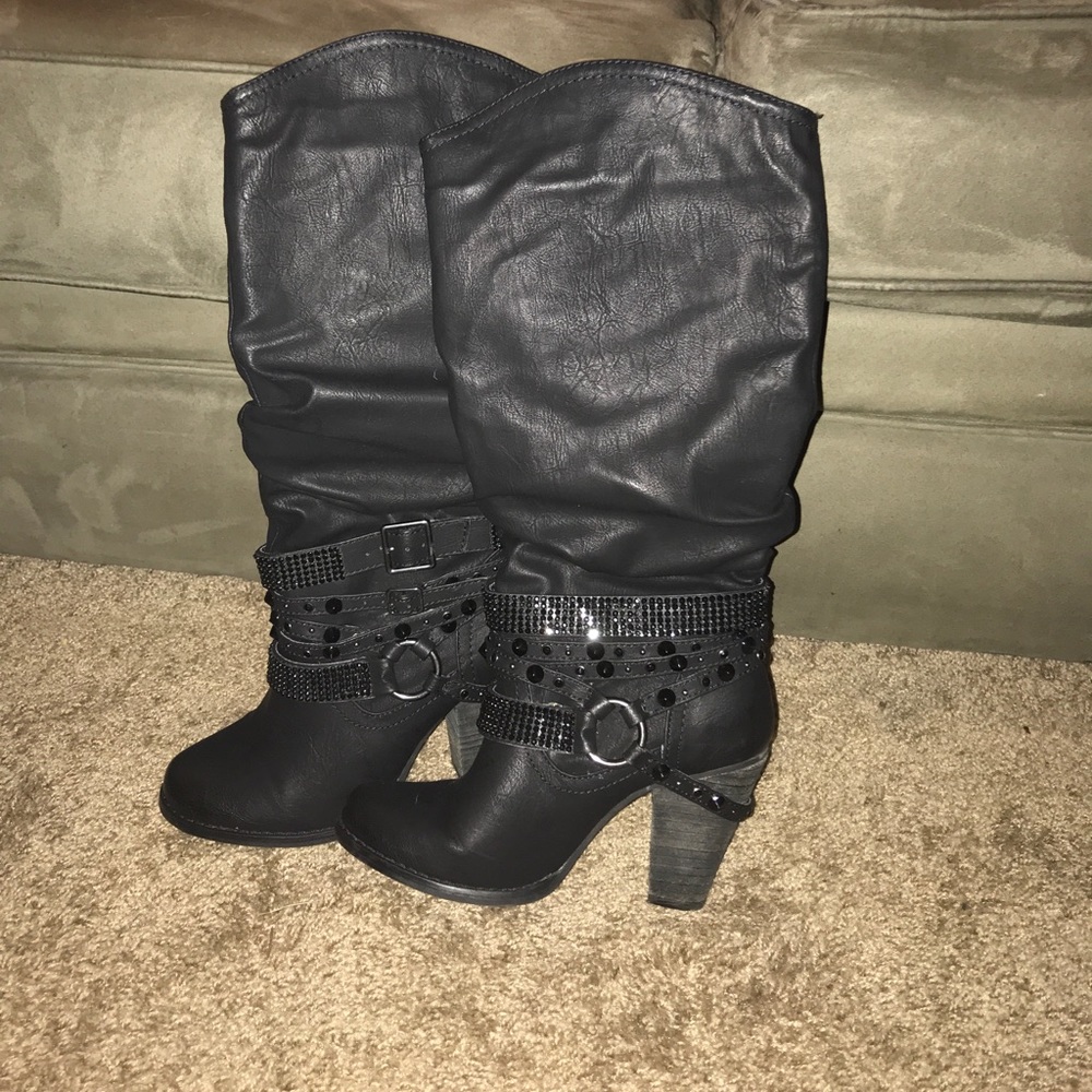 Black Boots