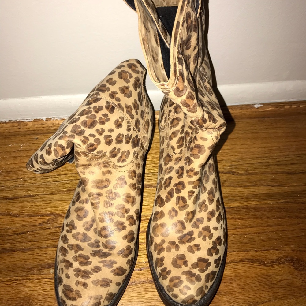 Donald J Plinar Leopard Cowboy 👢!