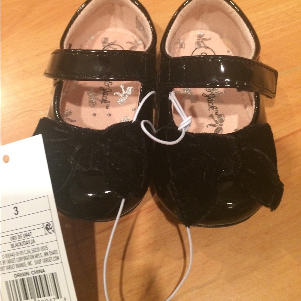 NWT cat and Jack black shoes infant size 3