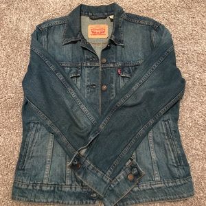 Levi’s Trucker Jacket (Women’s)