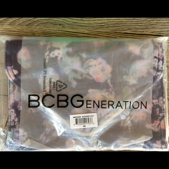 Beautiful BCBGeneration Higher-Maintenance Clutch - Picture 8 of 8