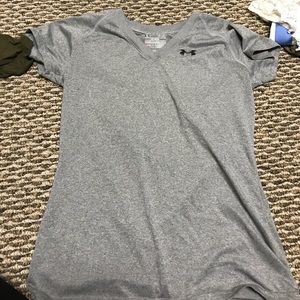 Grey under armour shirt