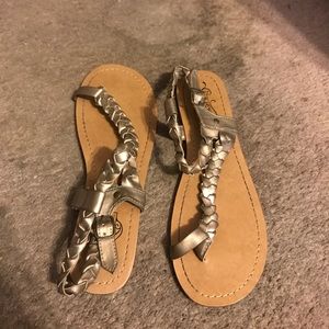 Gold braided sandals!