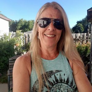 Meet your Posher, Debra