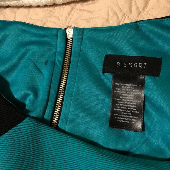 B. Smart color block dress - Picture 5 of 5