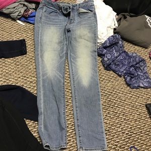Light low rise jeans