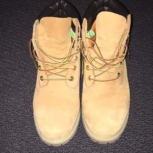 Timberland size 9 boots