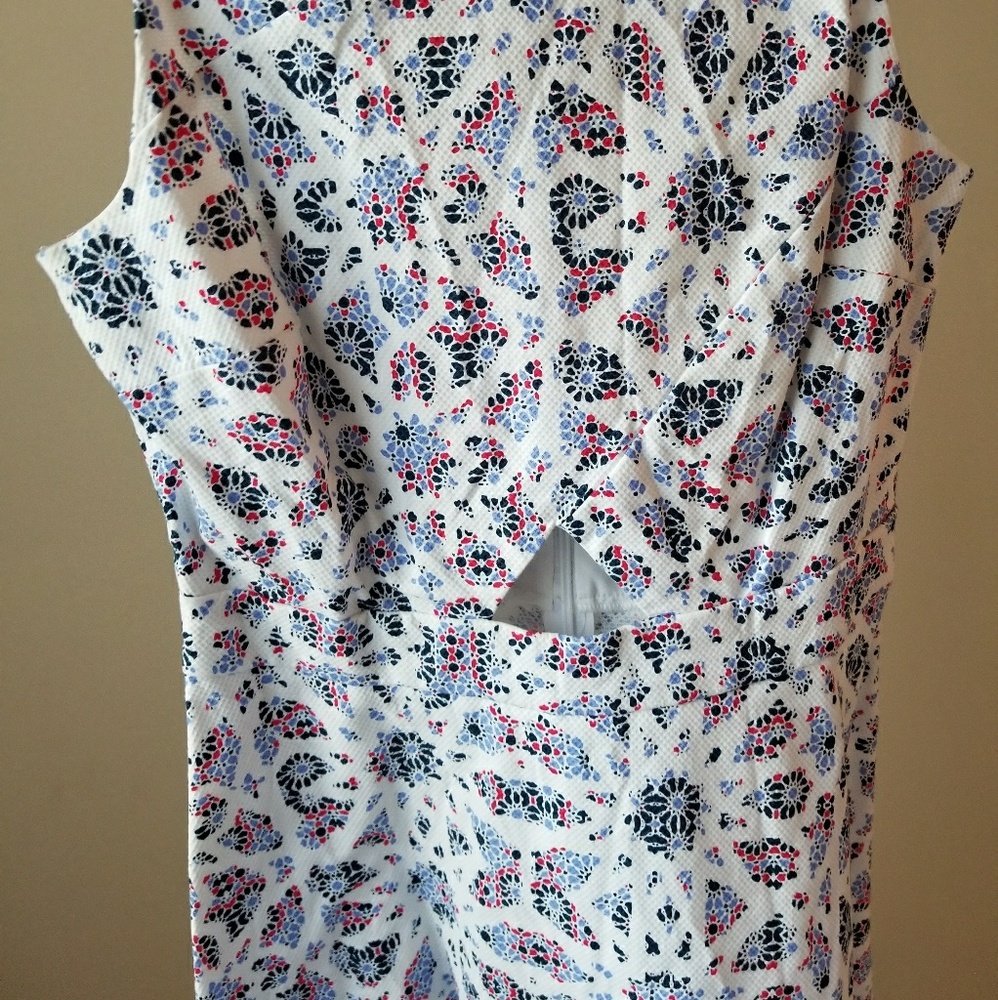 Dress - Picture 3 of 4