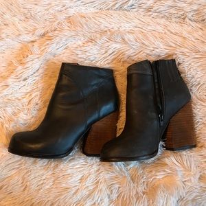 Jefferey Campbell Hangar Bootie Black