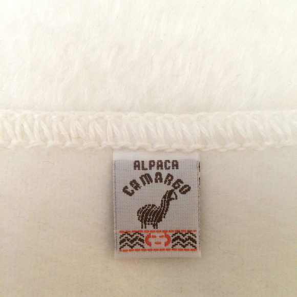 OFF WHITE SCARF - Picture 2 of 4