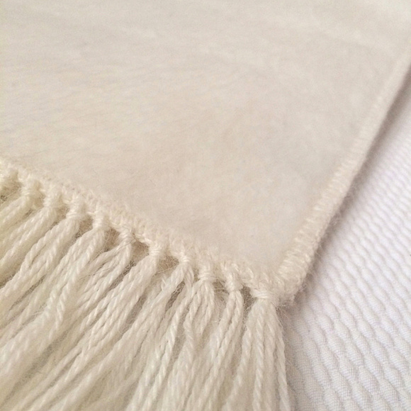 OFF WHITE SCARF - Picture 3 of 4