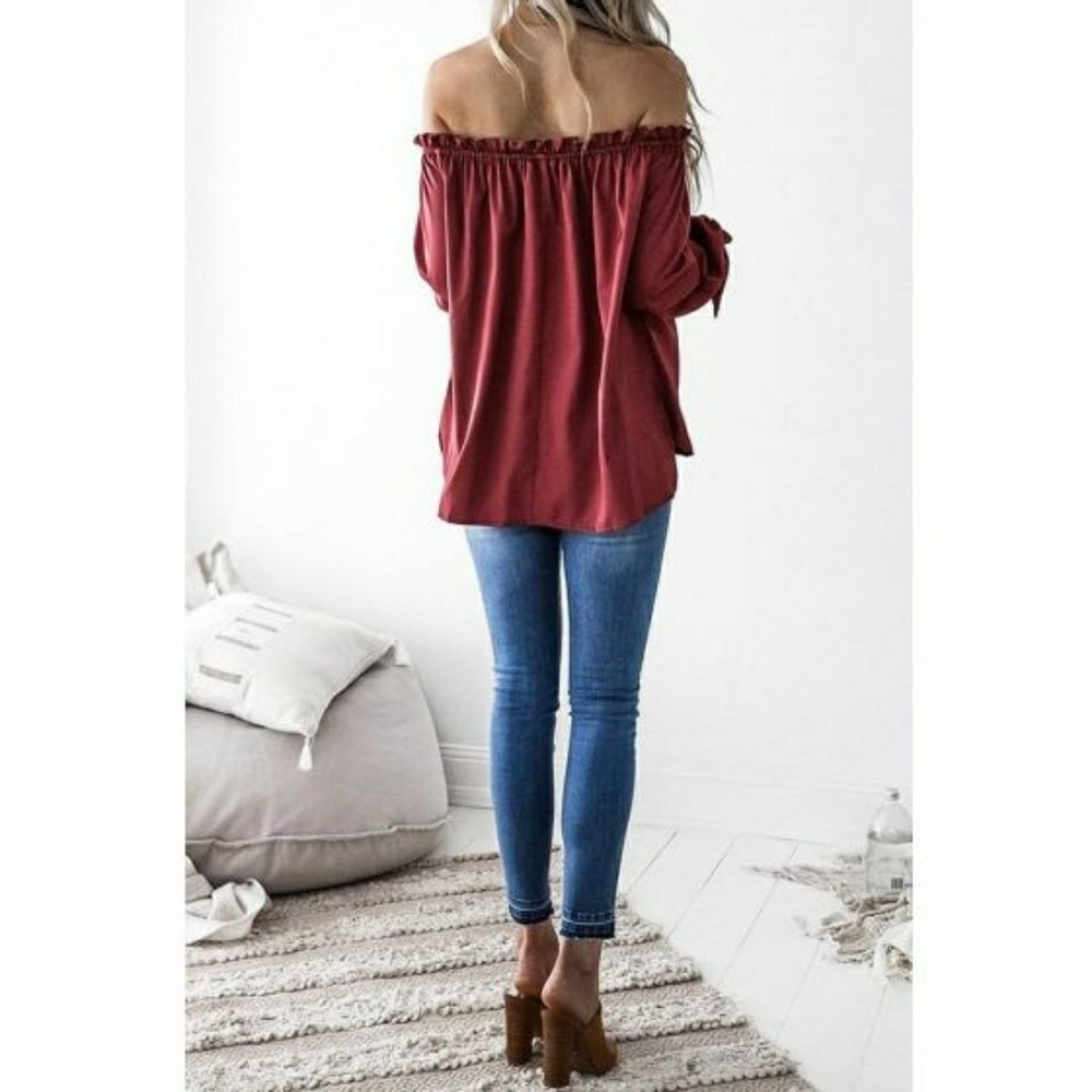 Red Wine off the shoulder off the shoulder - Picture 3 of 4