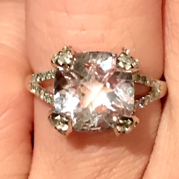 PINK SAPPHIRE SURROUNDED WITH DIAMONDS RING - Picture 3 of 4