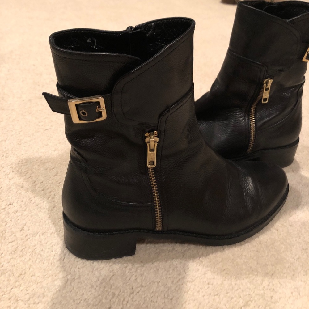 Bellini black boots.