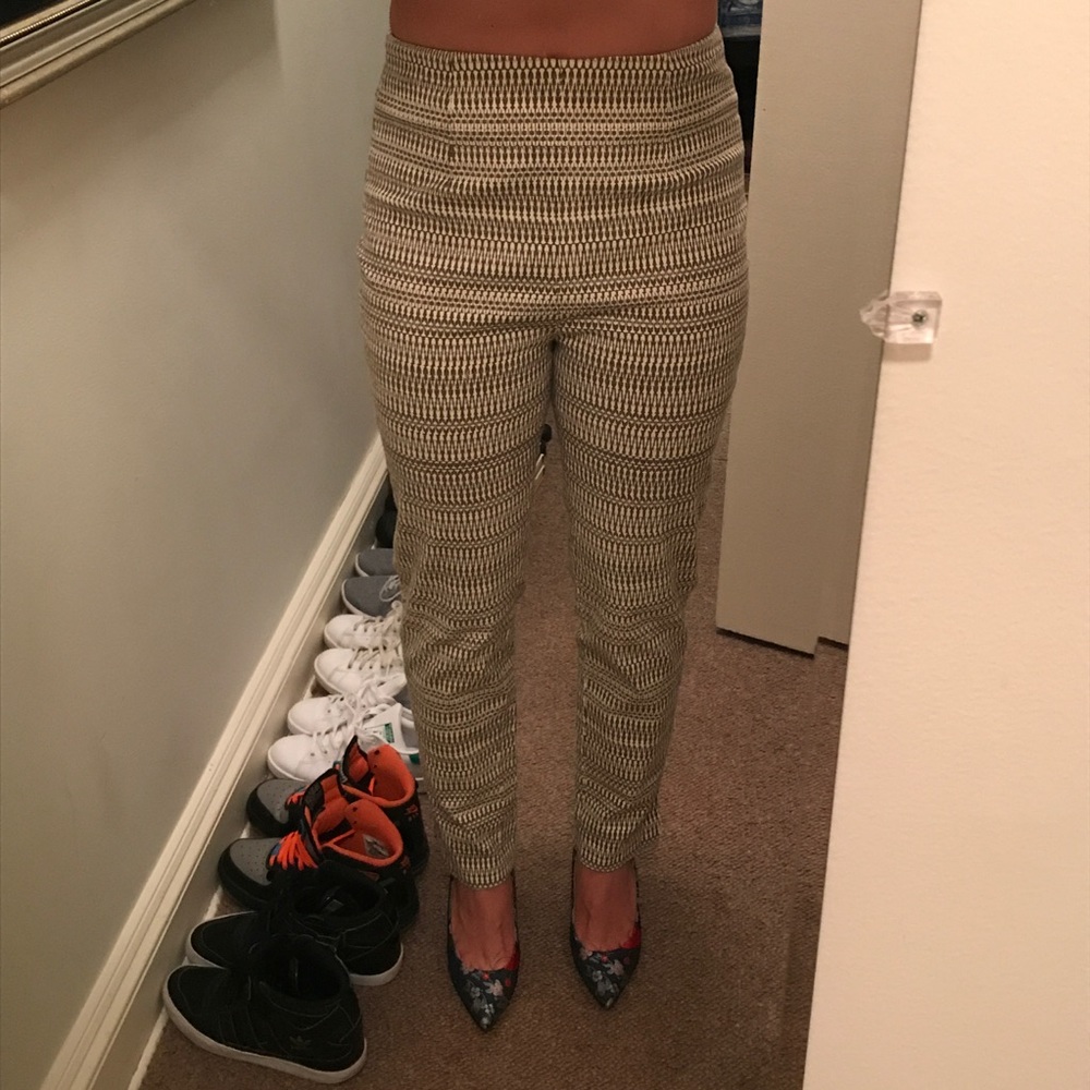 Printed tapered pants