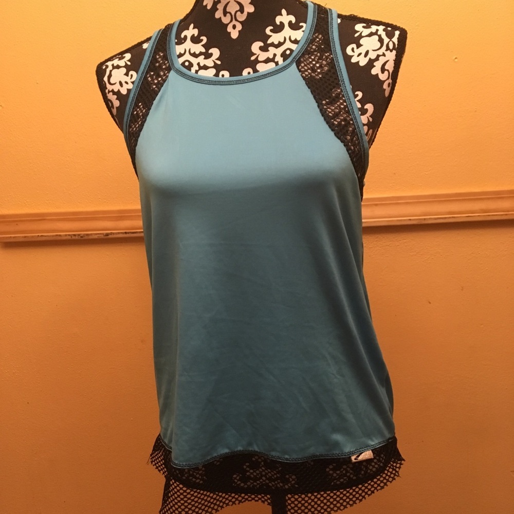 Woman’s sports muscle shirt